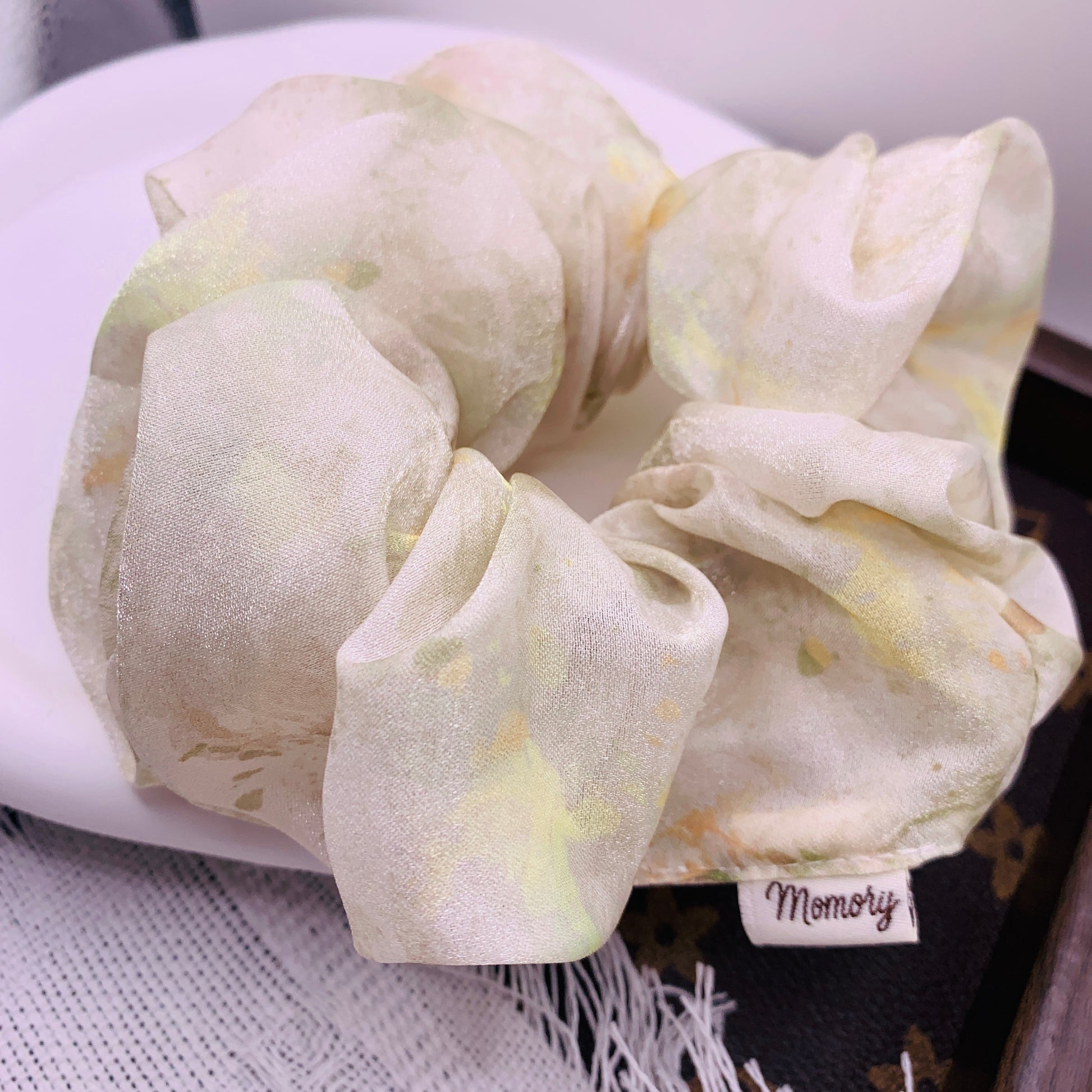 Golden Mist Organza-Haar Scrunchie 002