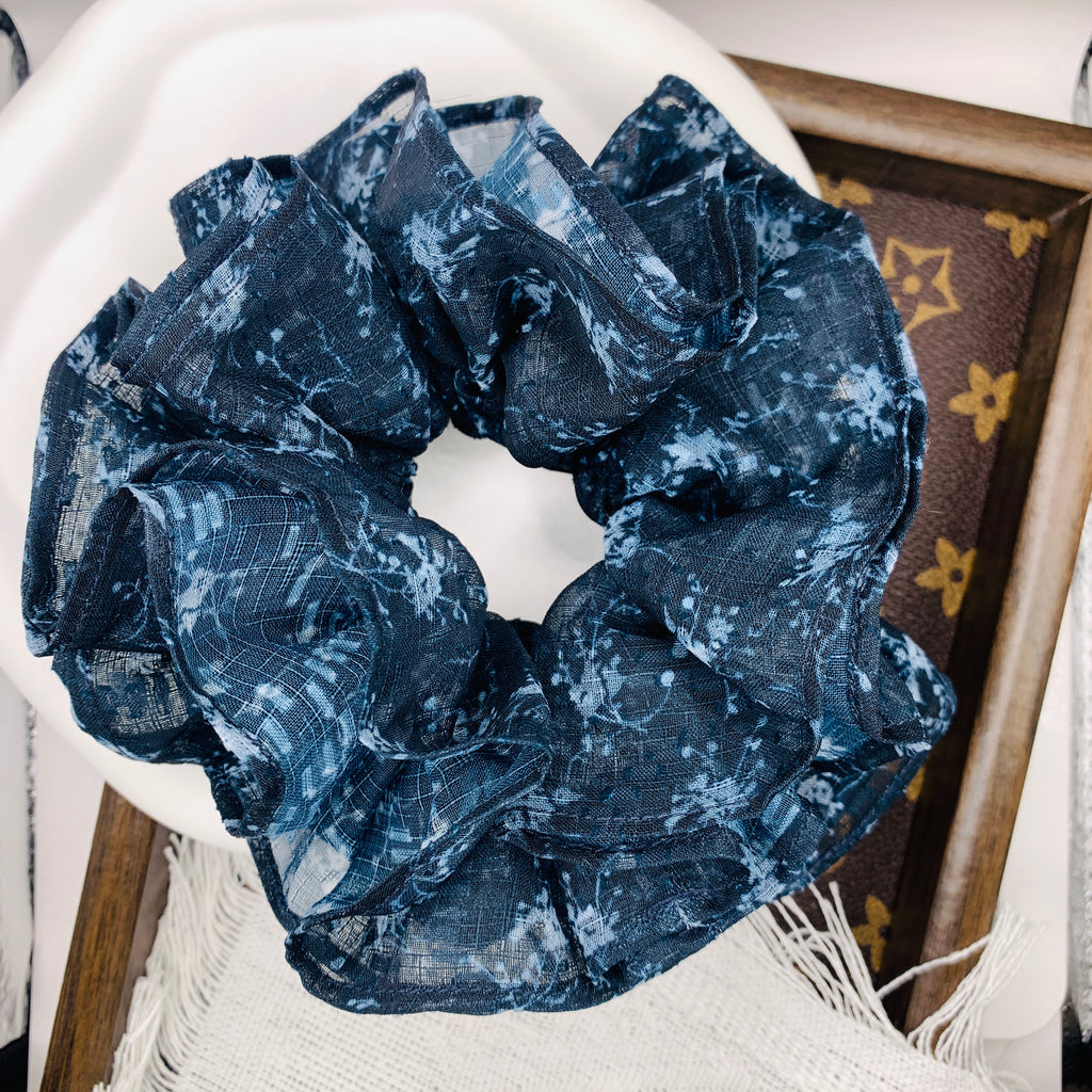 Mitternachtsblaues Batik-Haar Scrunchie 004