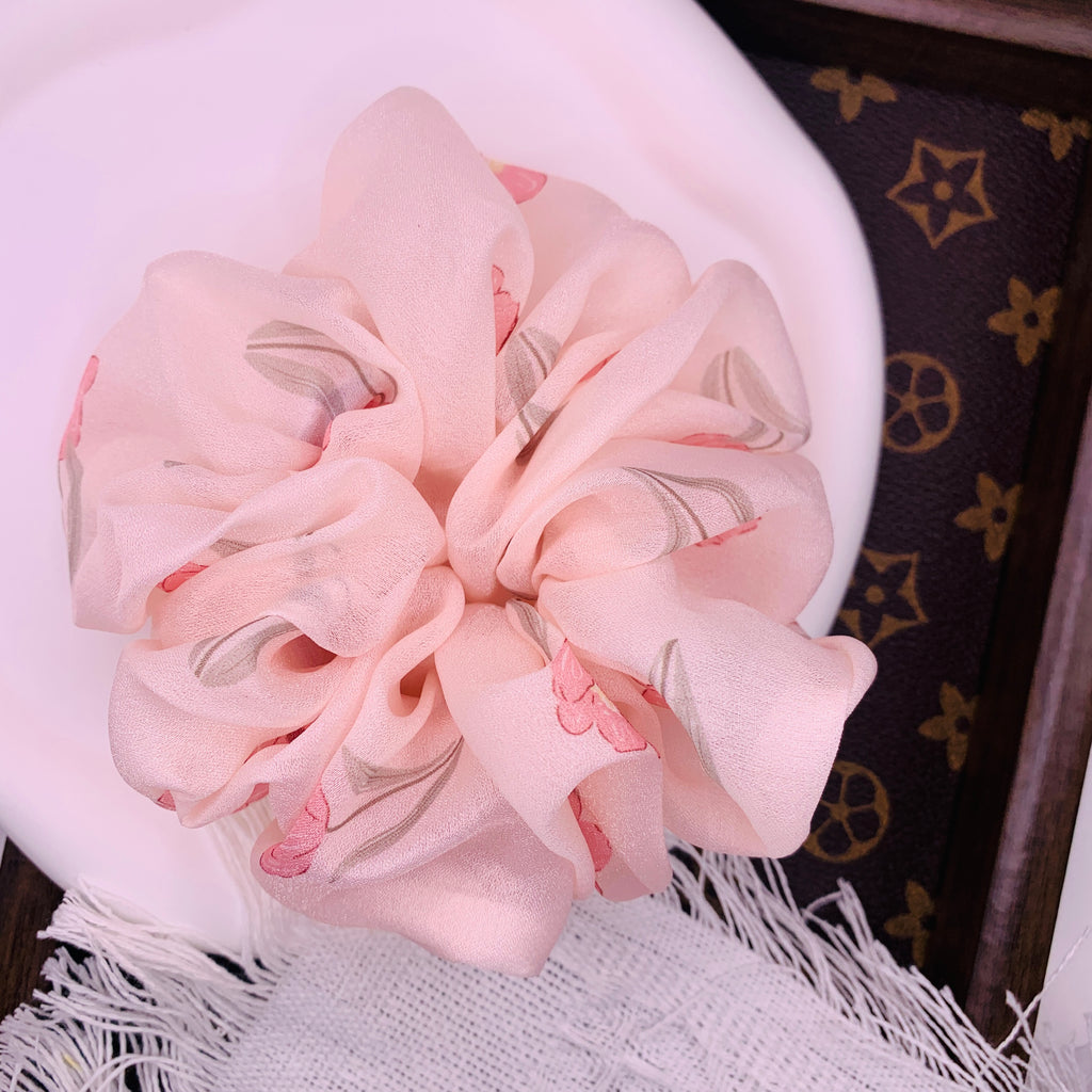 Chiffon-Haar Scrunchie mit rosa Blüten 005