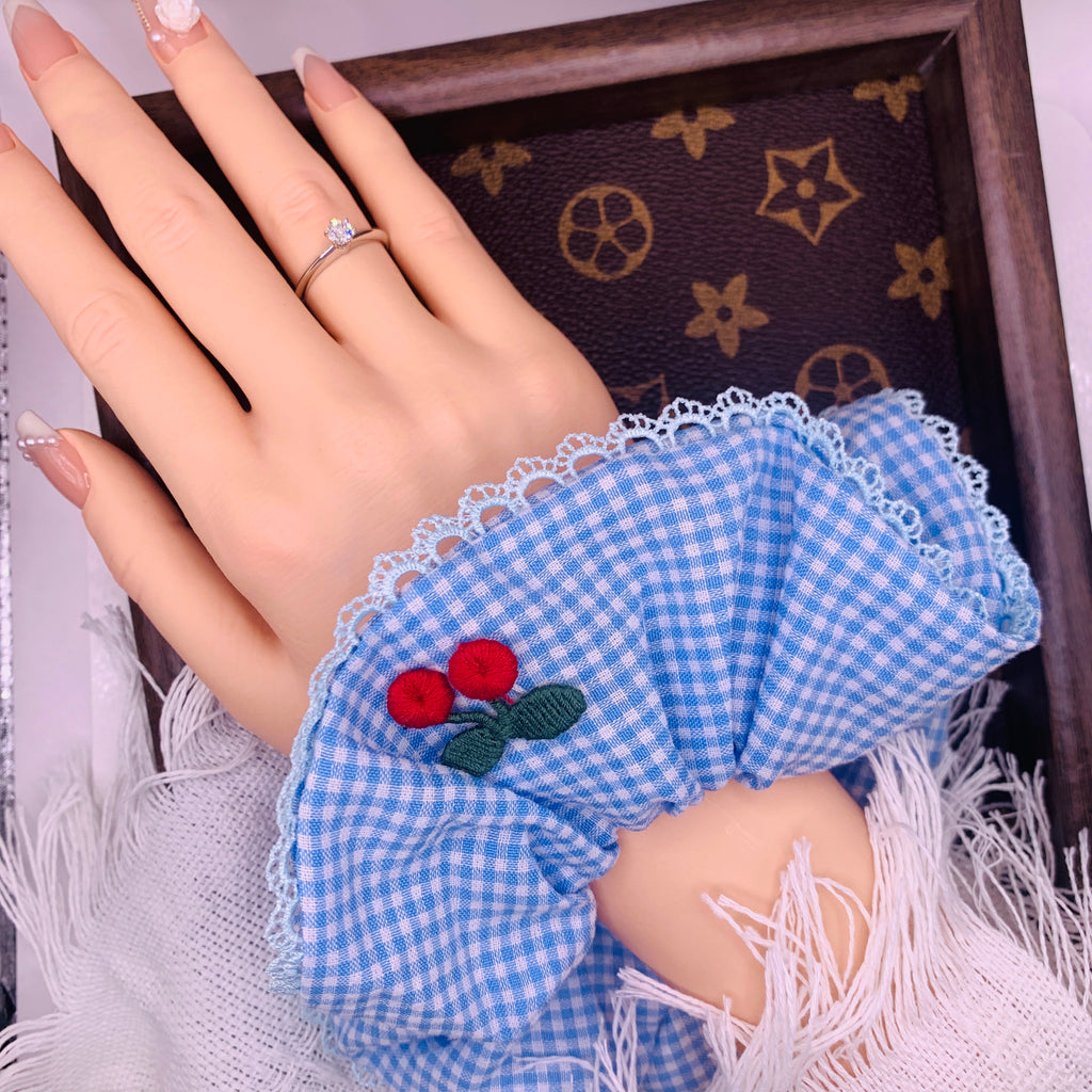 Gingham Kirsch-Haar Scrunchie 006