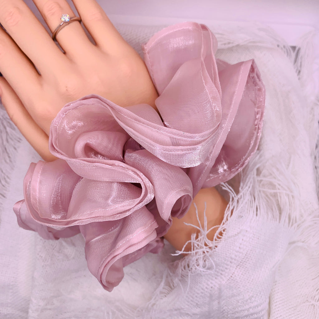 Zartrosa Organza-Haar Scrunchie 011