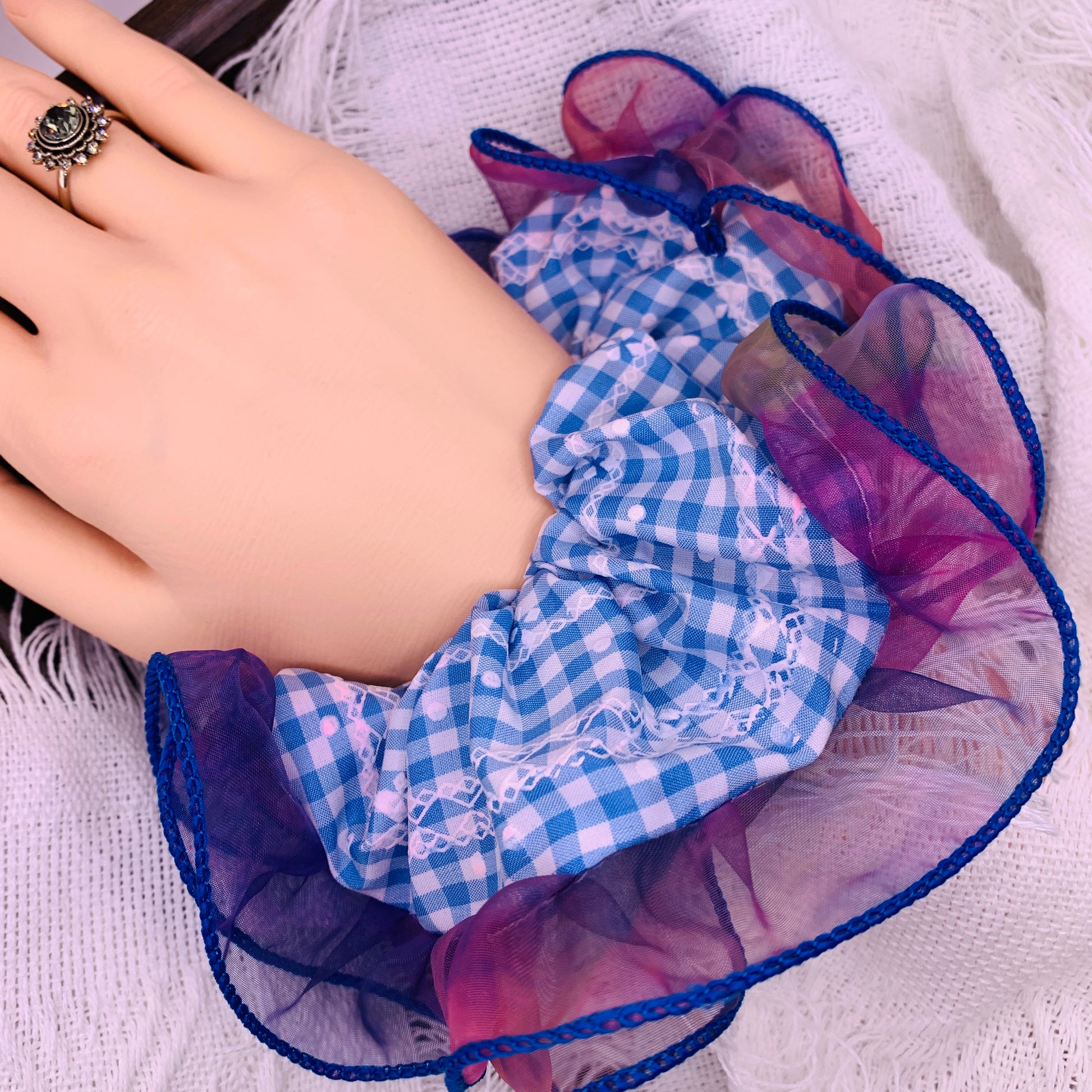 Gingham Scrunchie with double lace 029