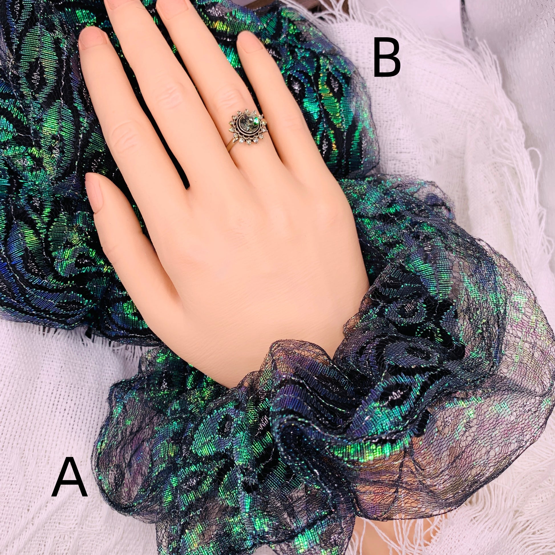 Aurora Peacock 033/034