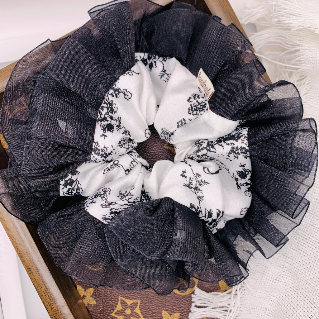 black Lace and white038