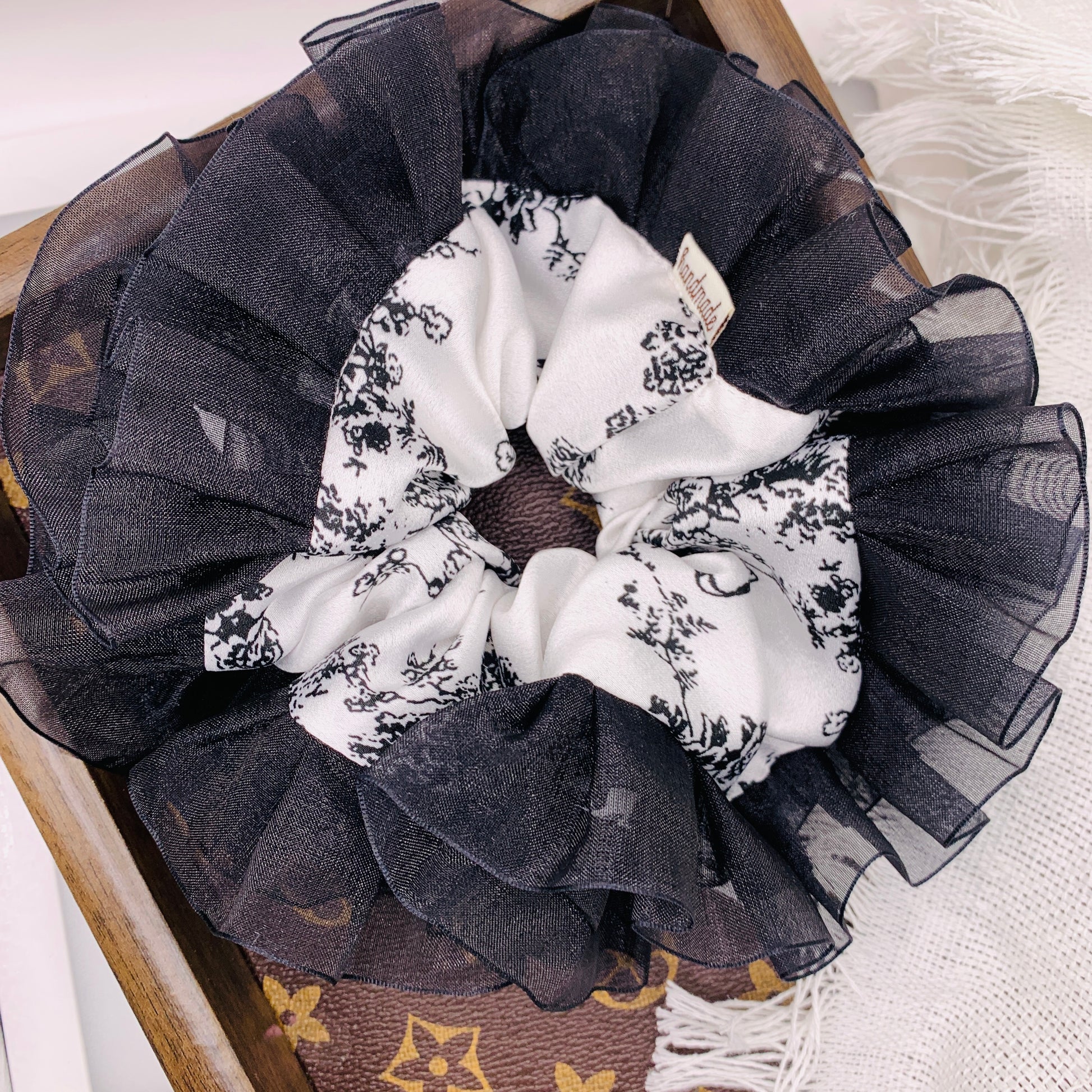 black Lace and white038