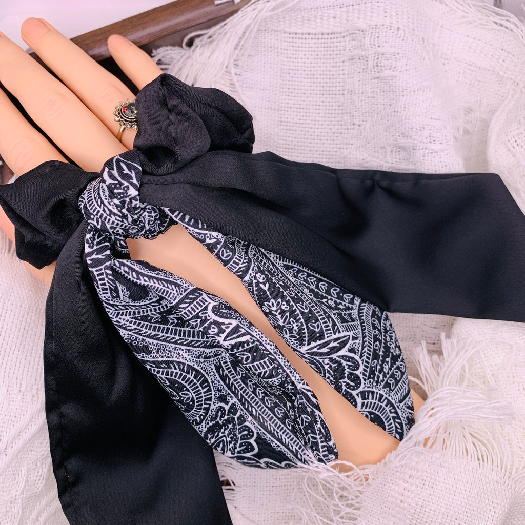 Black Elegance with Bow 054