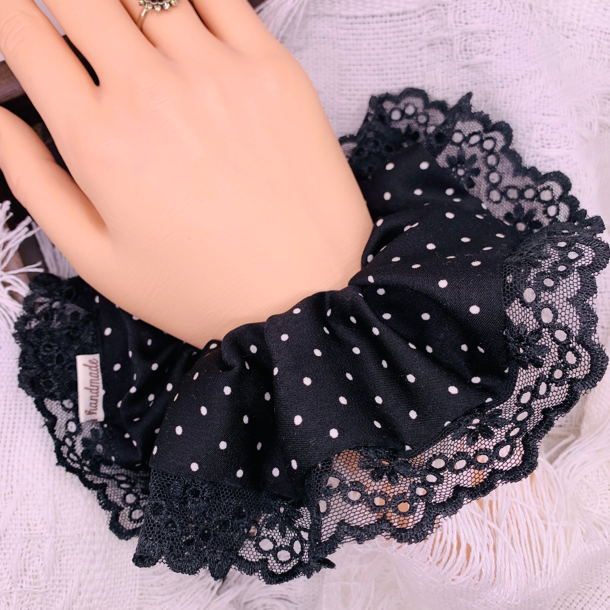 Polka black Dot with Lace 060