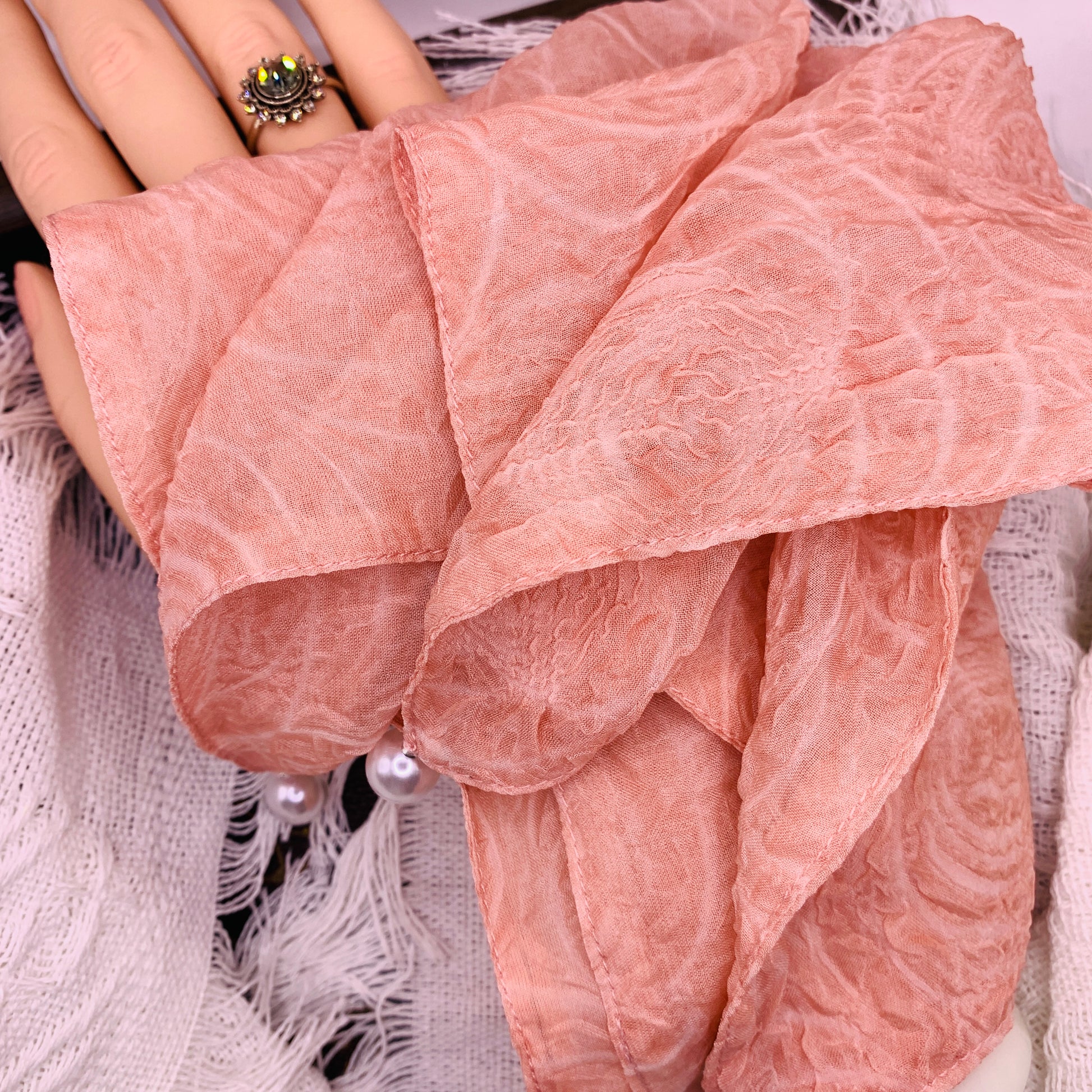 Rose Lady square with pearl 070