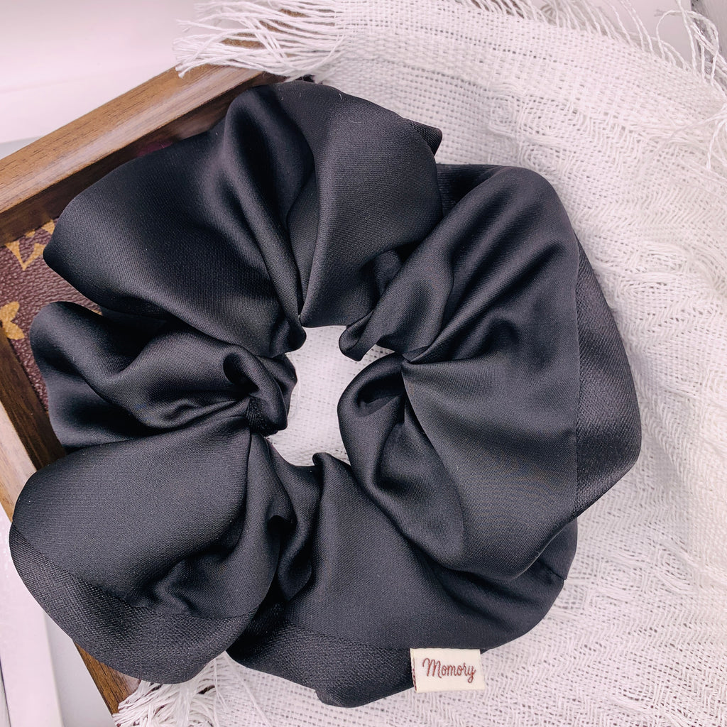 Classic Black Satin 077